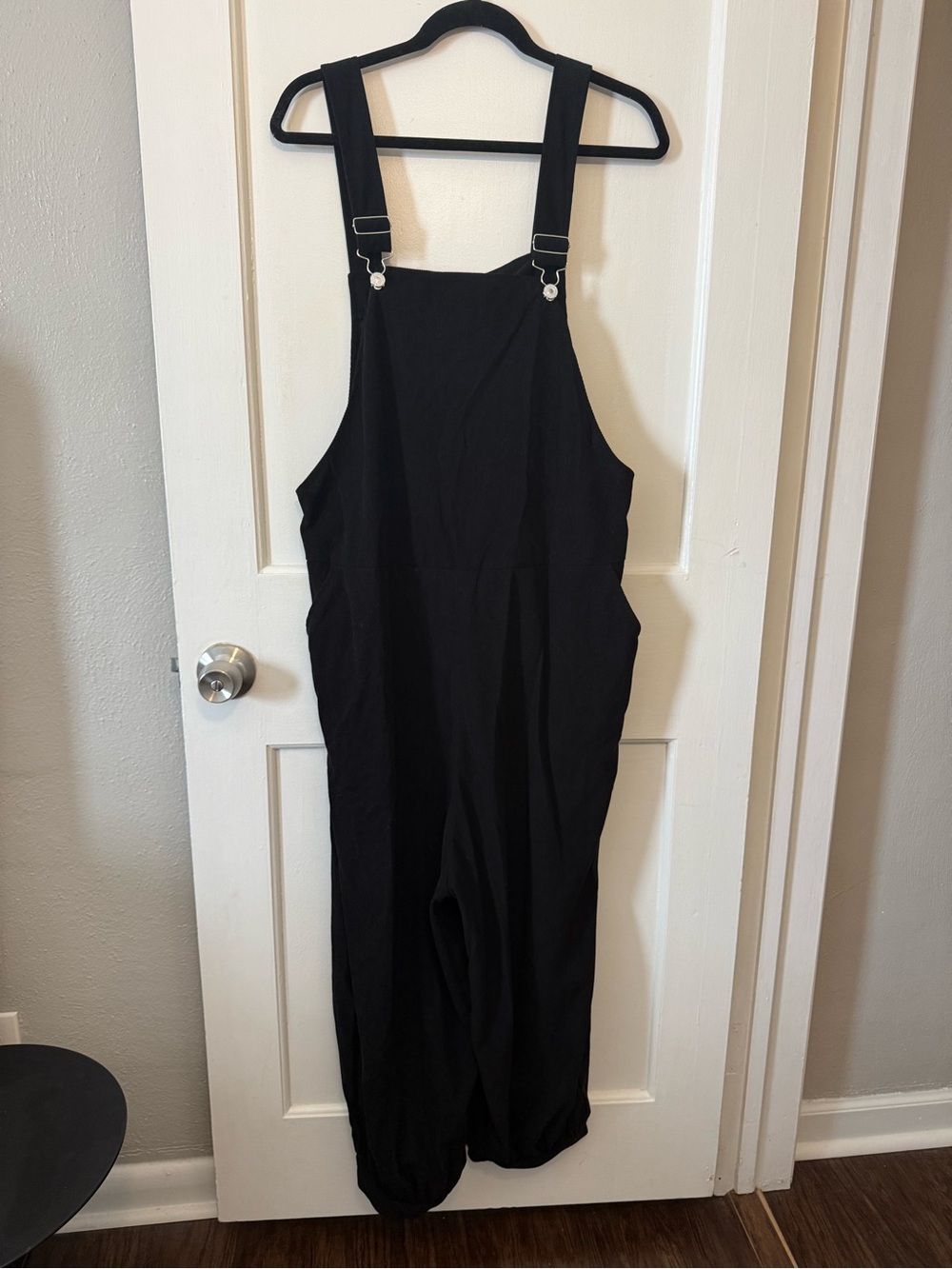 SHEIN Black Relaxed-Fit Overalls Jumpsuit